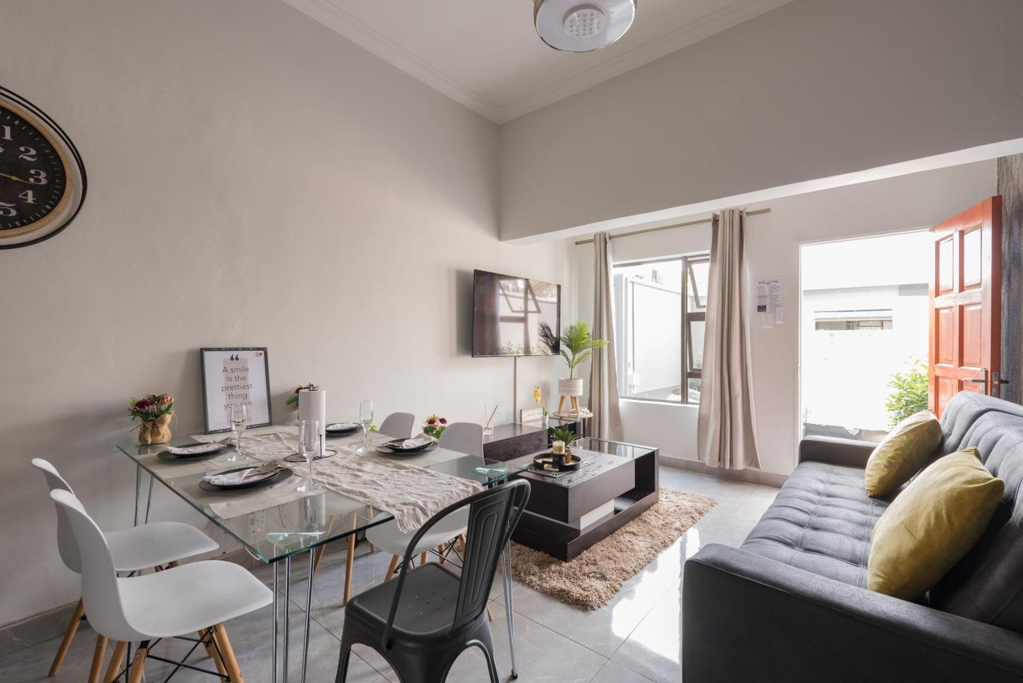 Evans Village - Apartments & Spa 요하네스버그 외부 사진
