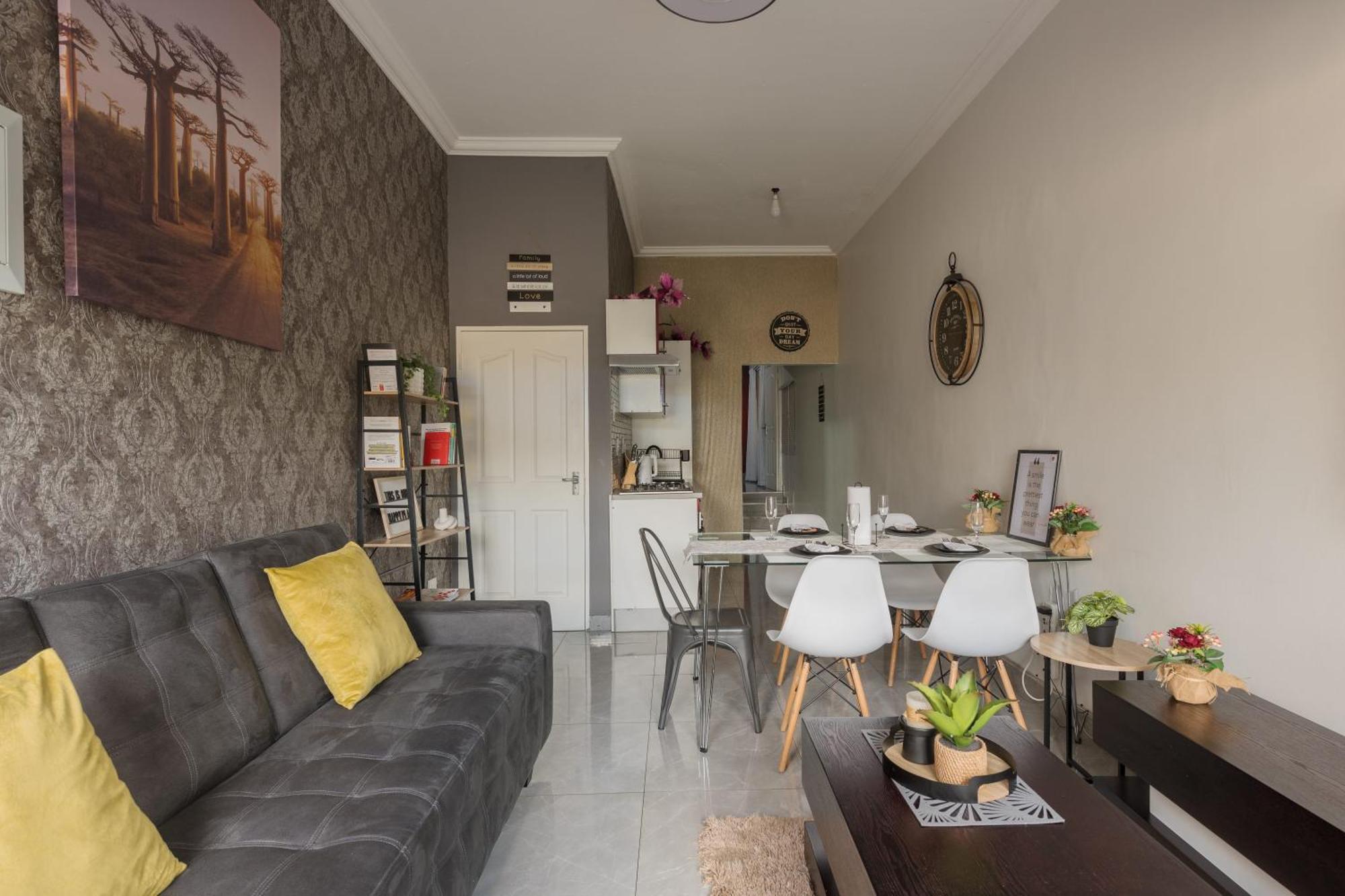 Evans Village - Apartments & Spa 요하네스버그 외부 사진