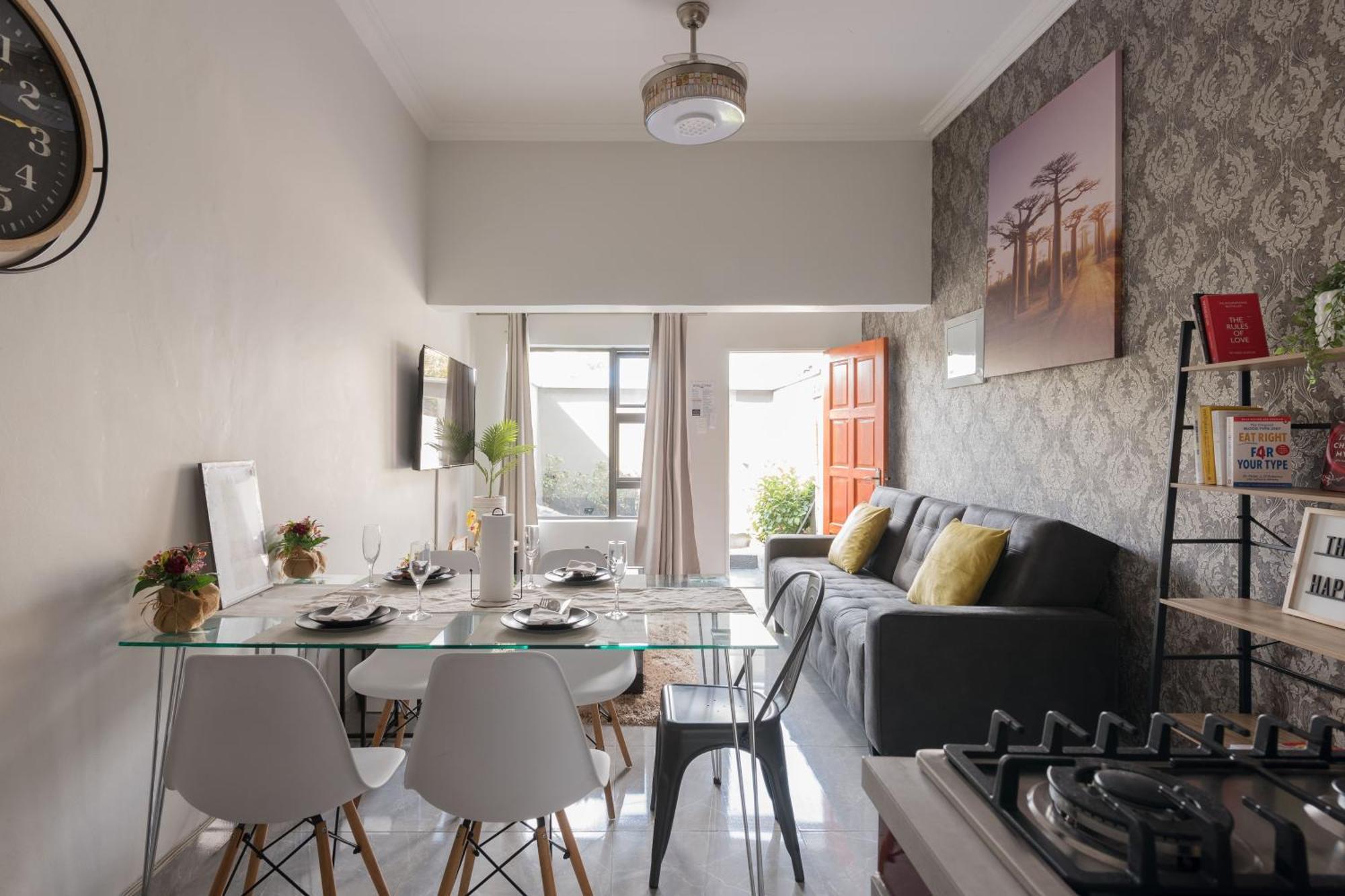 Evans Village - Apartments & Spa 요하네스버그 외부 사진